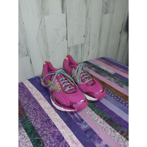 Brooks Shoes Adrenaline GTS 14 Pink & Yellow Lace up Size 5 Model#1400121D561 - Picture 1 of 10